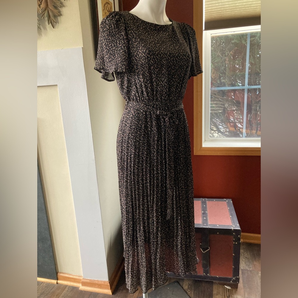 🏇 Baltic Born Prim Pleated Floral Black Midi Dress - Picture 3 of 15